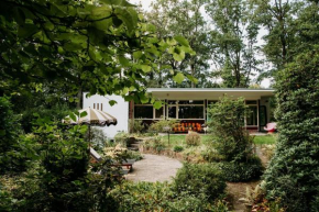 Bungalowvilla Robin Hill, met bostuin & design interieur